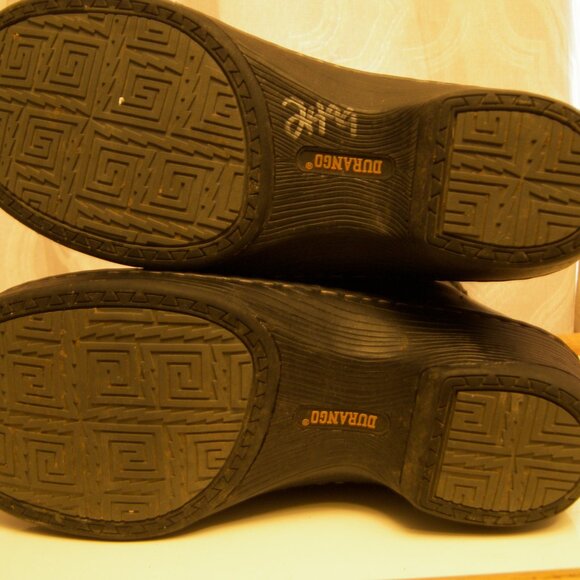 Durango Boots w/ embroidered flower, sz 10M - Picture 10 of 16